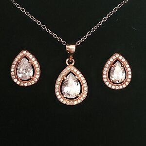 Rose Gold Plated Pear Shaped Jewelry Set